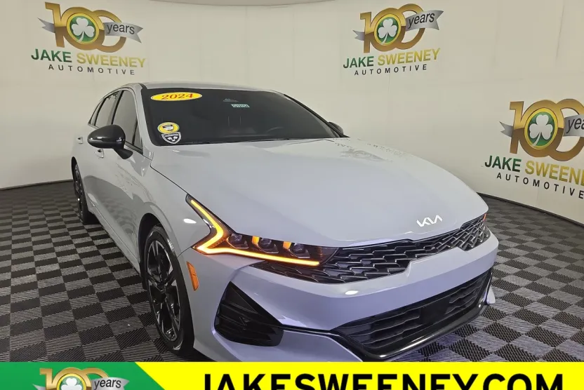 2024 Kia K5 GT-Line photo 1