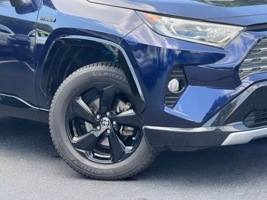 2021 Toyota RAV4 Hybrid XSE photo 1