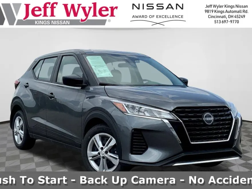 2025 Nissan Kicks Play S photo 1