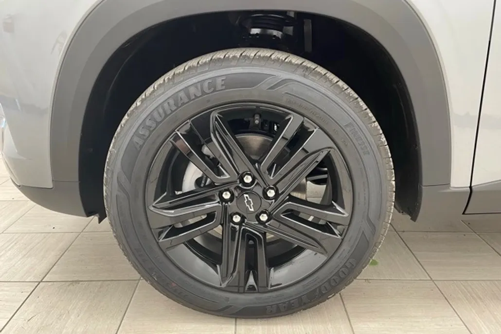 2025 Chevrolet Trax ACTIV photo 1