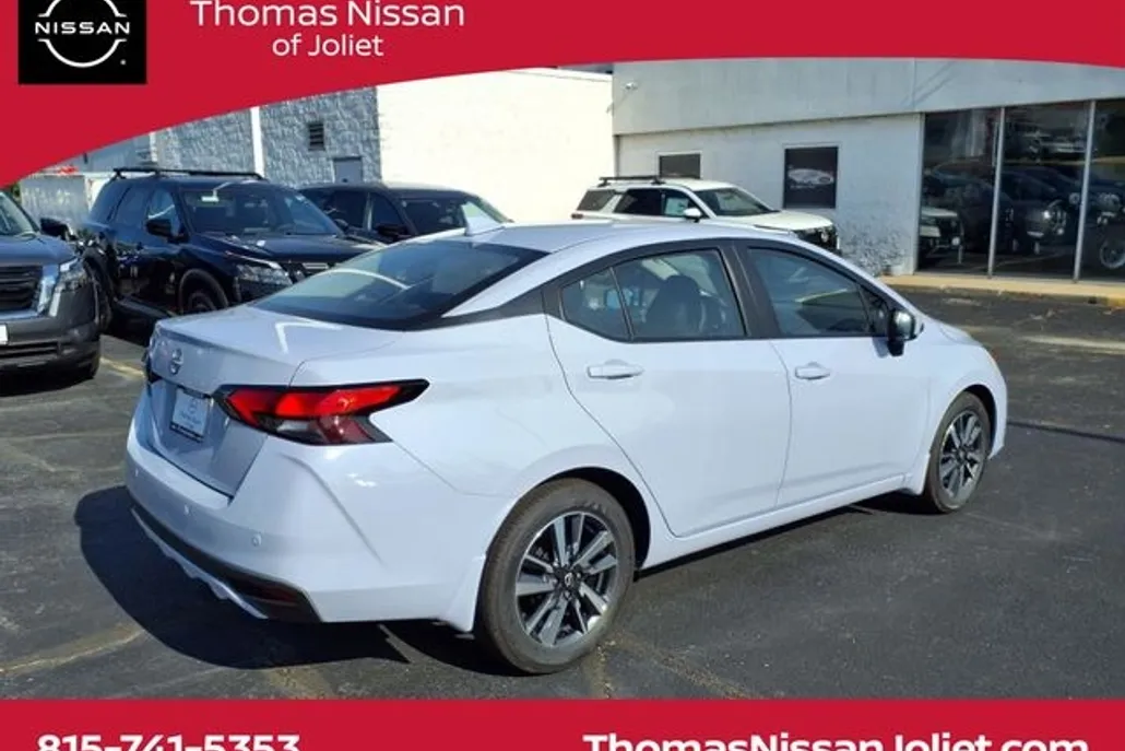 2025 Nissan Versa 1.6 SV photo 1