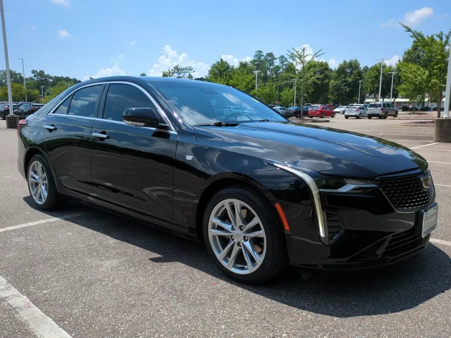 2023 Cadillac CT4 Luxury photo 1