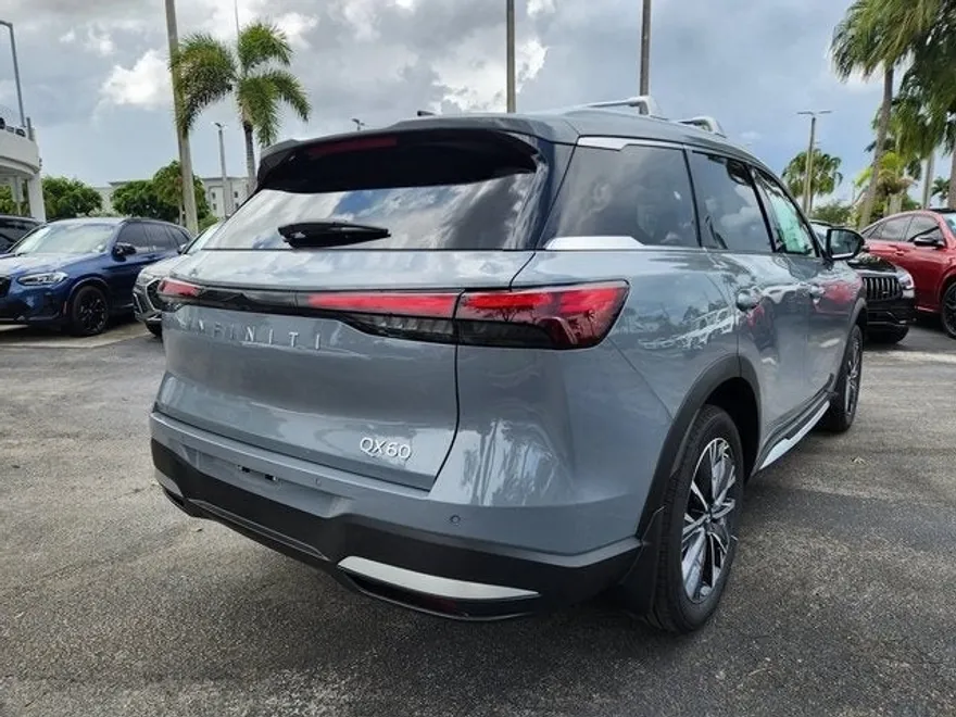 2026 Infiniti QX60 Luxe photo 1