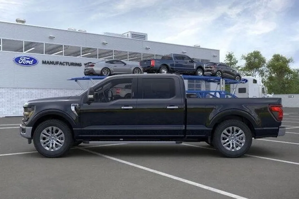 2024 Ford F-150 XLT photo 1