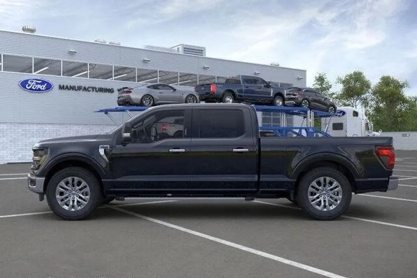 2024 Ford F-150 XLT photo 1
