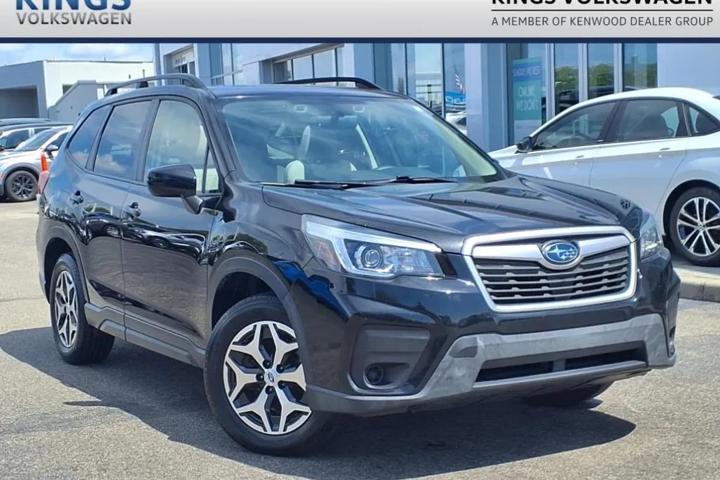 2020 Subaru Forester Premium photo 1