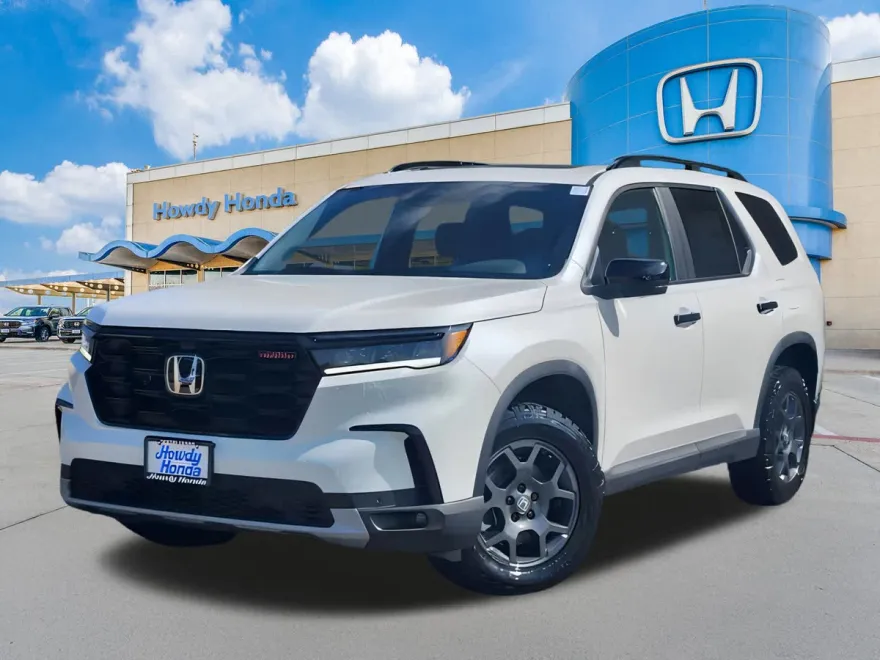 2025 Honda Pilot TrailSport photo 1