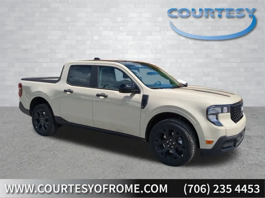 2025 Ford Maverick XLT photo 1