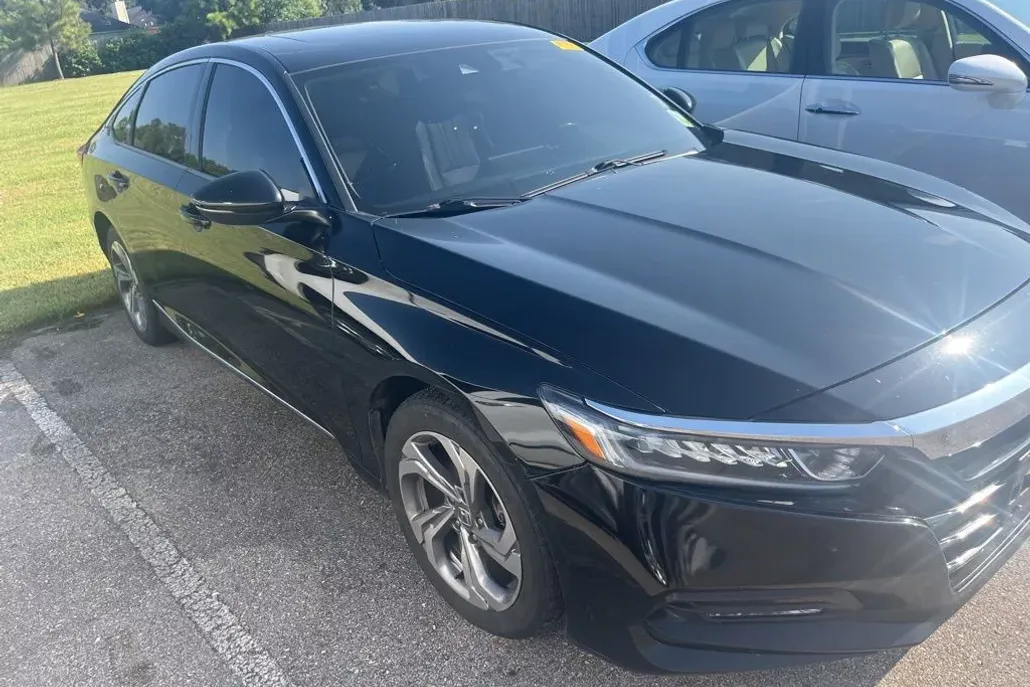 2018 Honda Accord EX-L 2.0T photo 1