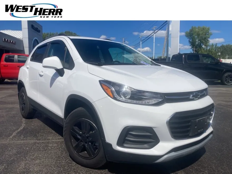 2021 Chevrolet Trax LT photo 1