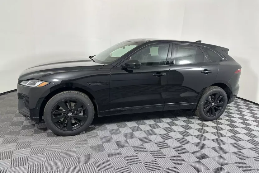 2026 Jaguar F-PACE P250 R-Dynamic S photo 1