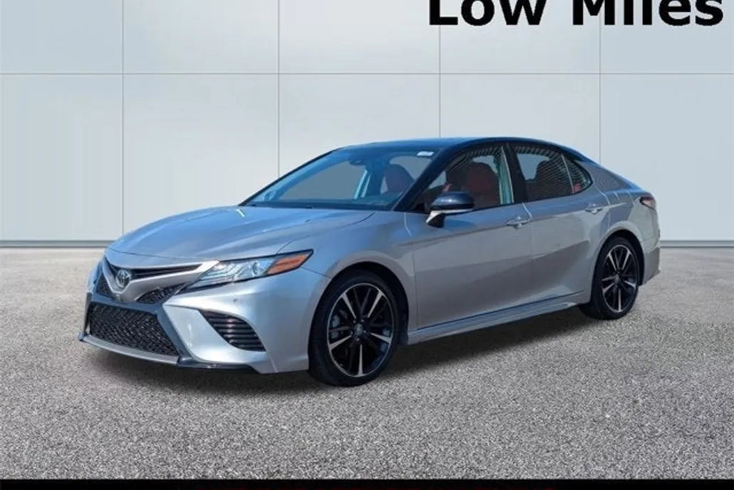 2019 Toyota Camry XSE V6 photo 1