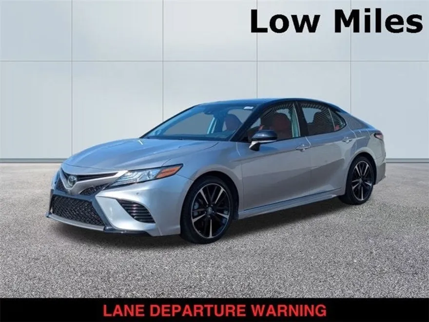 2019 Toyota Camry XSE V6 photo 1
