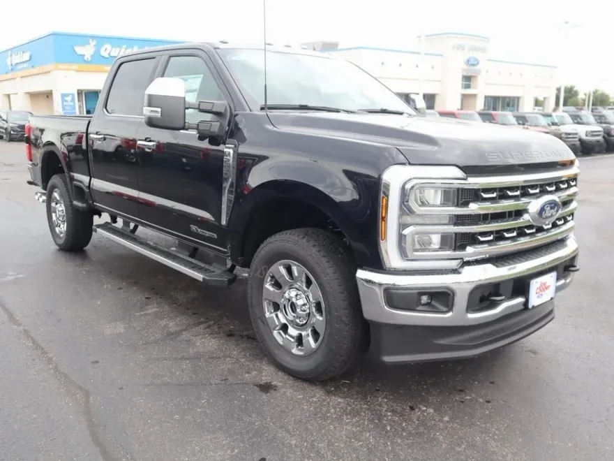 2025 Ford F-250 Lariat photo 1