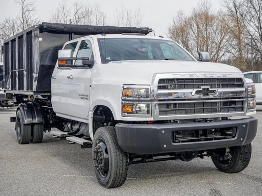 2024 Chevrolet Silverado 5500HD Work Truck photo 1