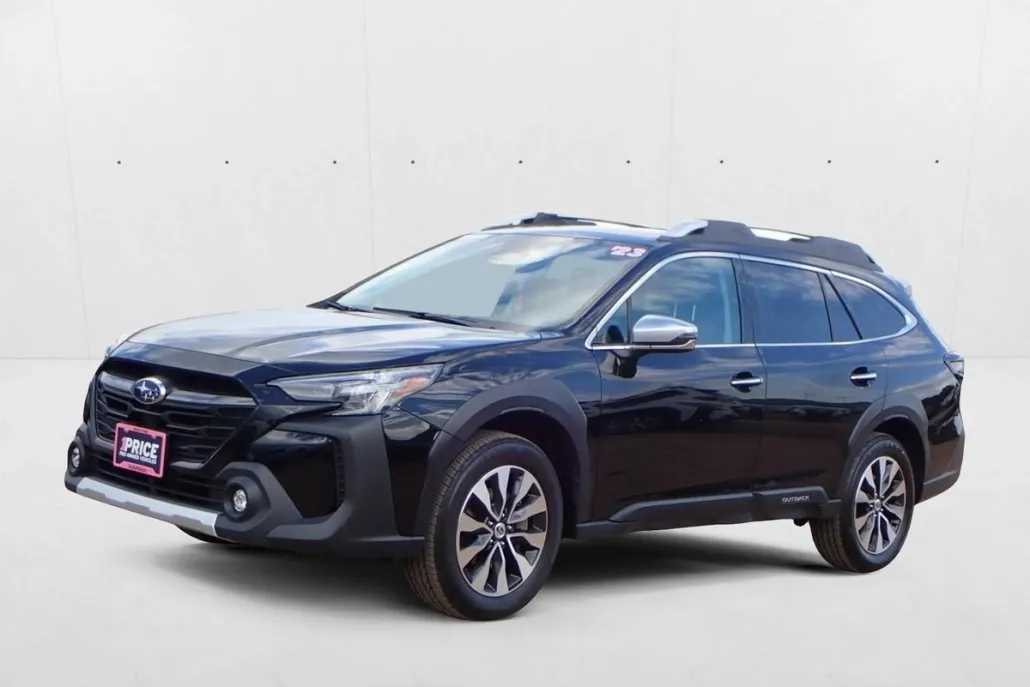 2023 Subaru Outback Touring XT photo 1