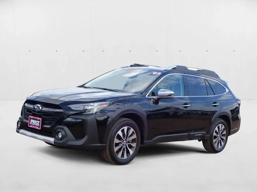 2023 Subaru Outback Touring XT photo 1