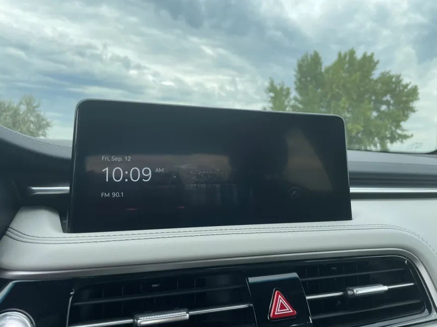 2025 Genesis G70 2.5T photo 1