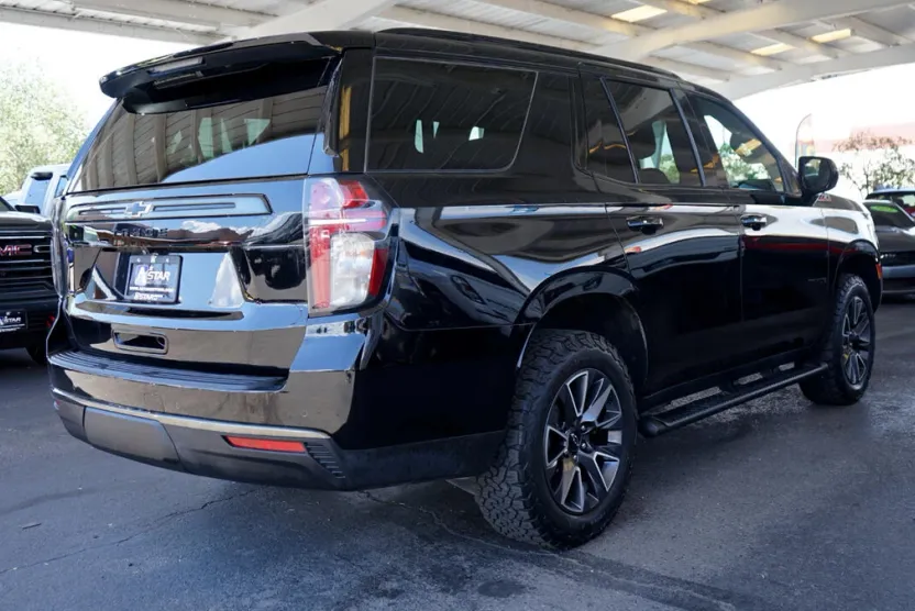 2021 Chevrolet Tahoe Z71 photo 1