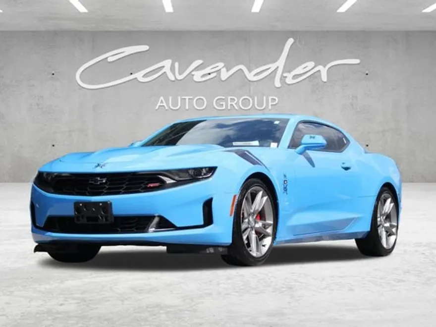 2023 Chevrolet Camaro 1LT photo 1
