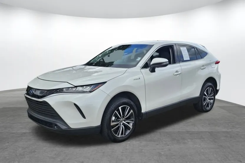 2021 Toyota Venza LE photo 1