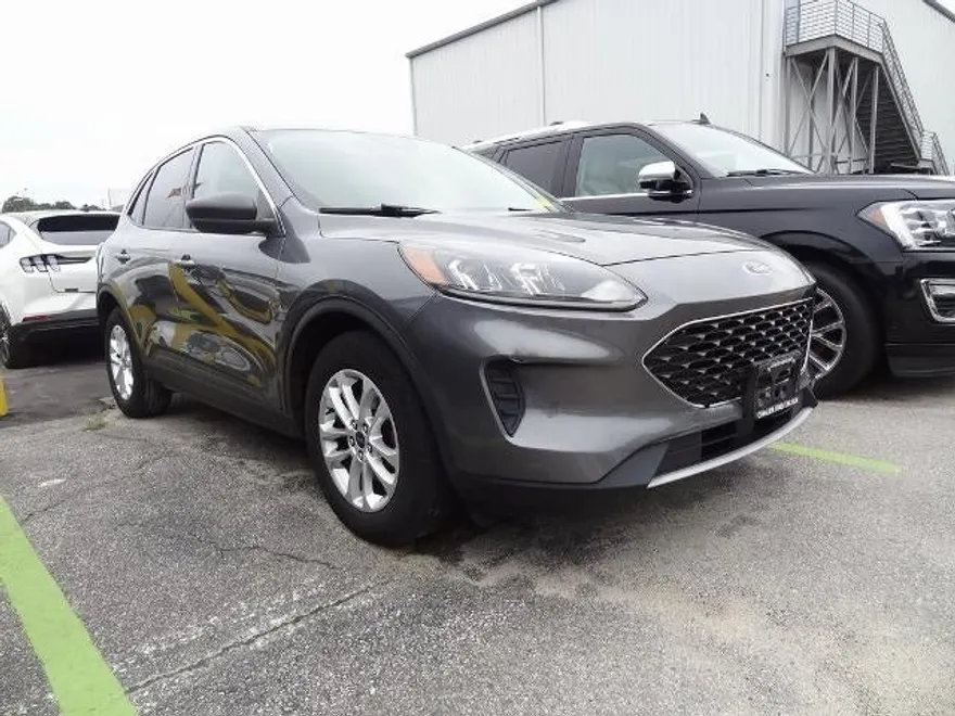 2022 Ford Escape SE photo 1