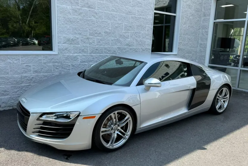 2011 Audi R8 4.2 Quattro photo 1