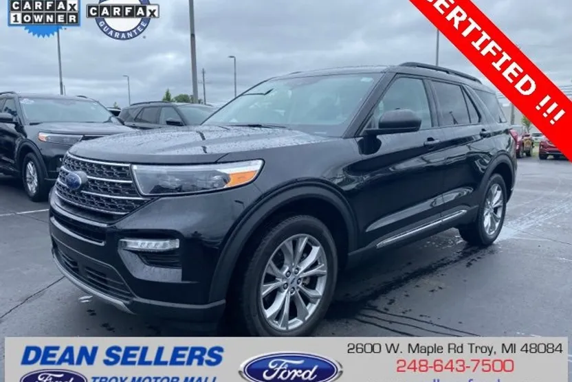 2023 Ford Explorer XLT photo 1