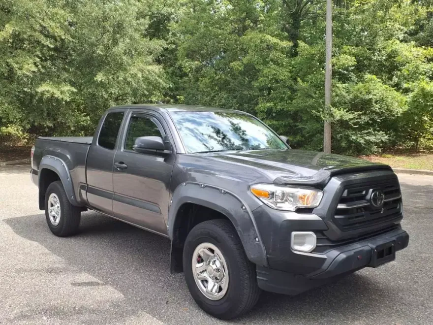 2019 Toyota Tacoma SR5 photo 1