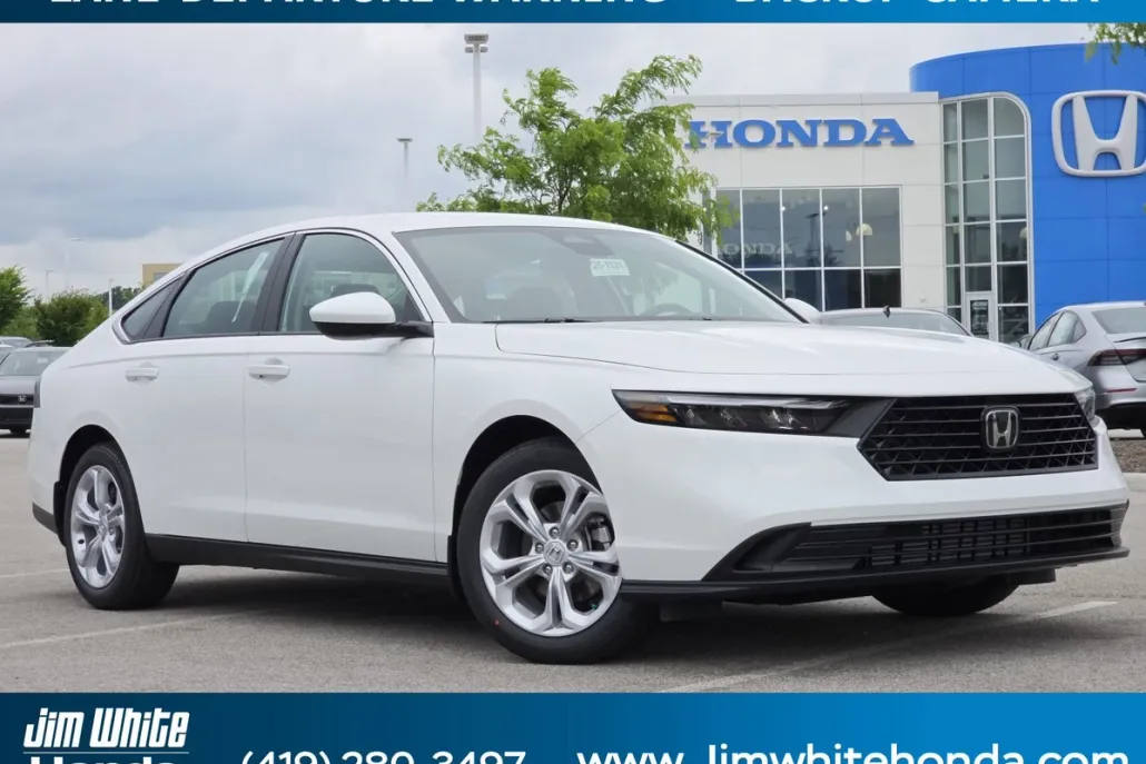 2025 Honda Accord LX photo 1