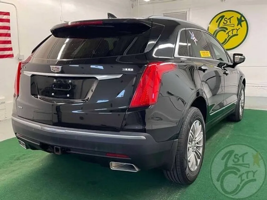 2017 Cadillac XT5 Luxury photo 1