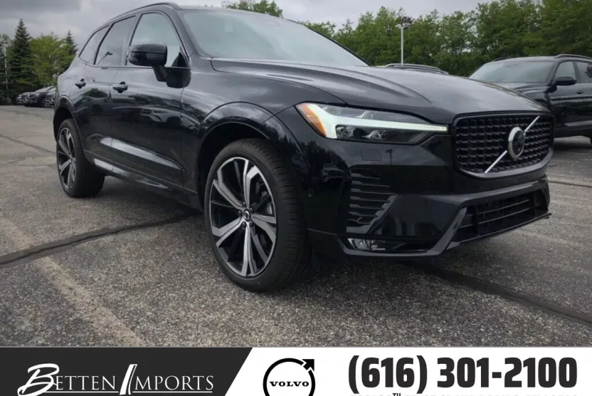 2025 Volvo XC60 B5 photo 1