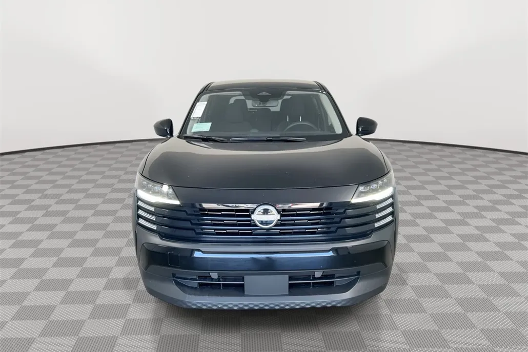 2025 Nissan Kicks SV photo 1