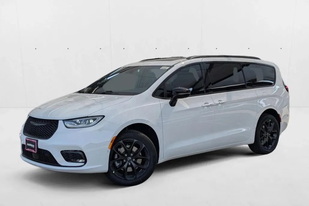 2026 Chrysler Pacifica Limited photo 1