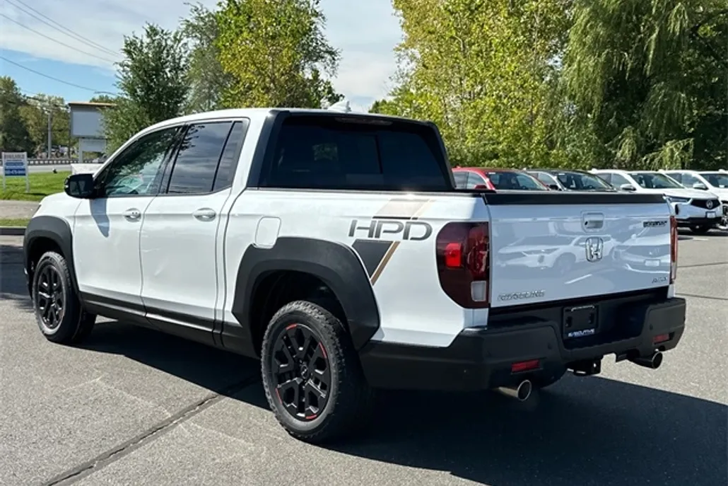 2022 Honda Ridgeline Black Edition photo 1