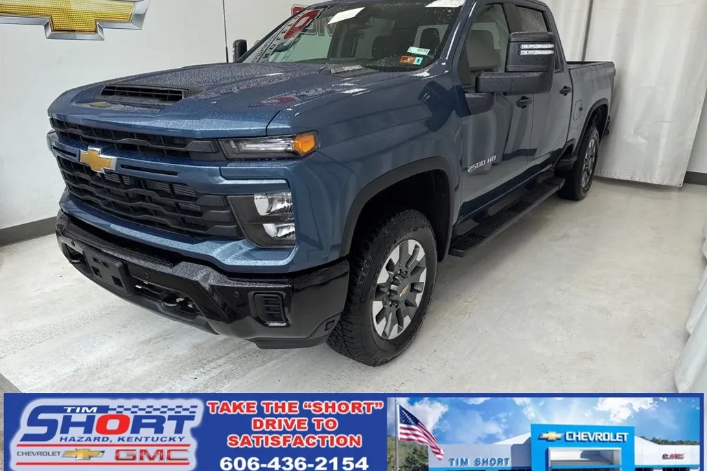 2026 Chevrolet Silverado 2500HD Custom photo 1