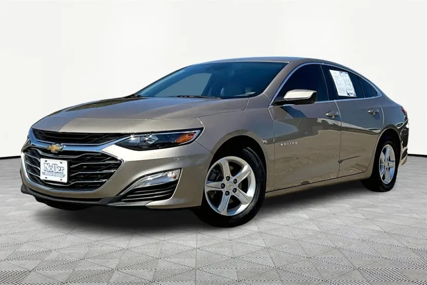 2022 Chevrolet Malibu LS photo 1