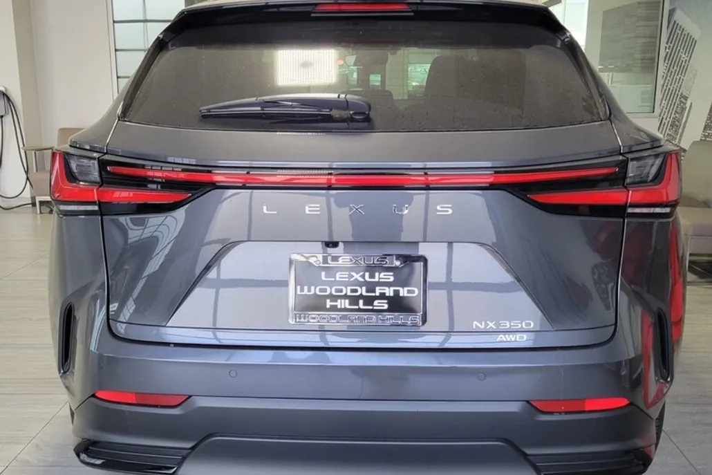 2026 Lexus NX 350 photo 1