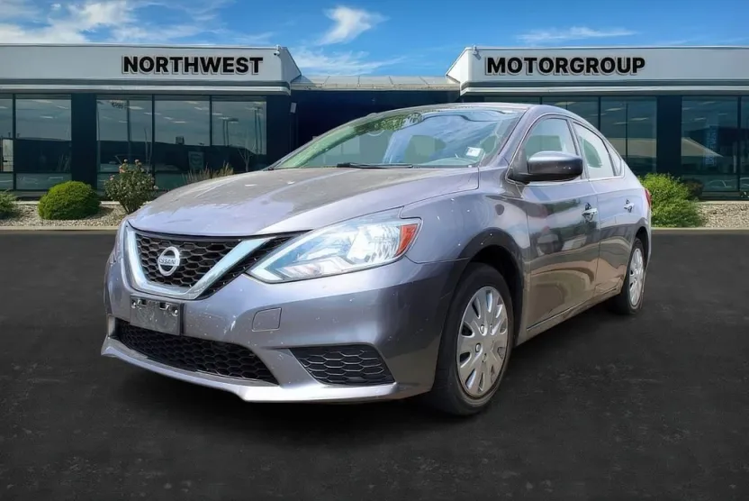 2017 Nissan Sentra SV photo 1