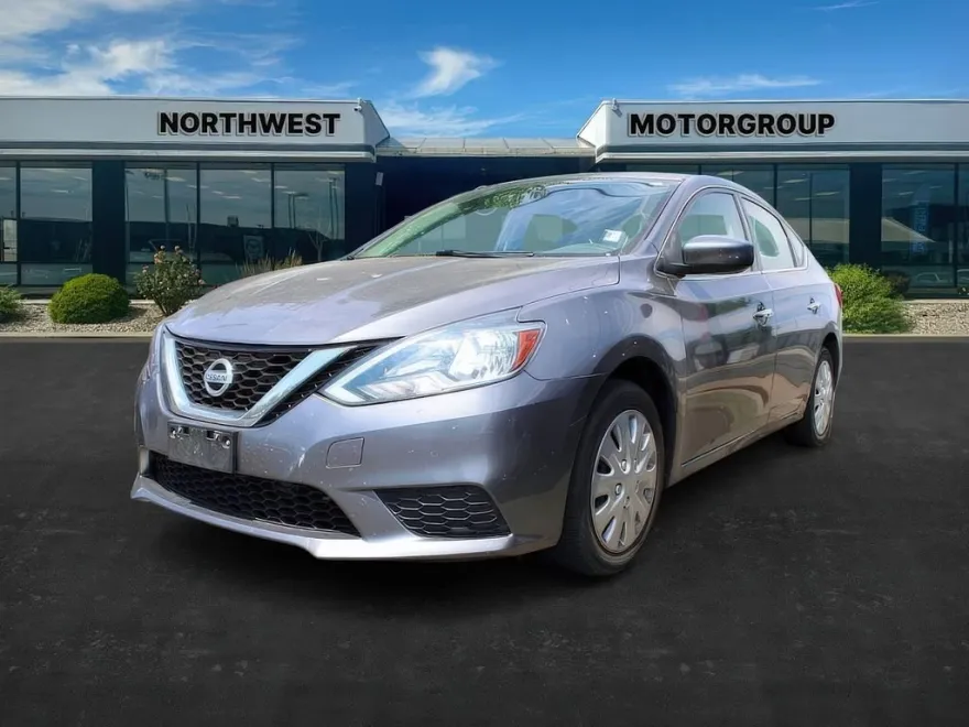 2017 Nissan Sentra SV photo 1