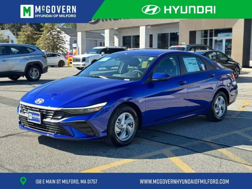 2025 Hyundai Elantra SE photo 1