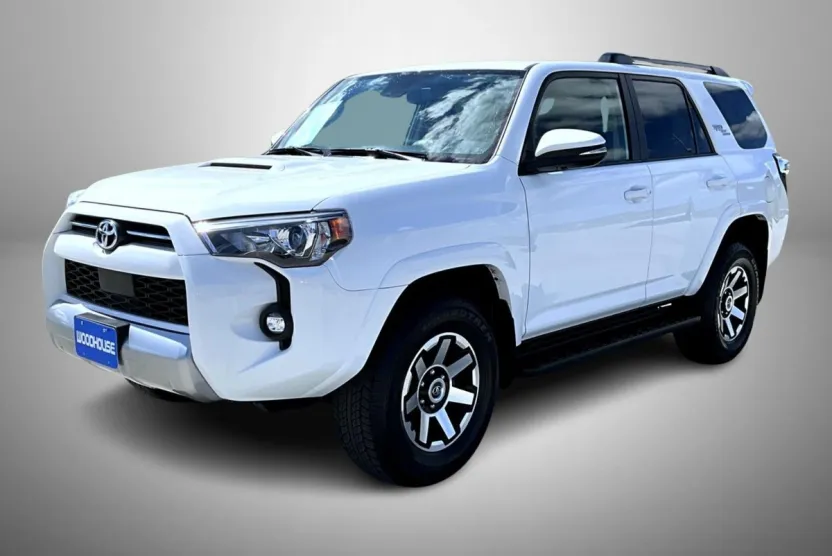 2024 Toyota 4Runner TRD Off-Road Premium photo 1