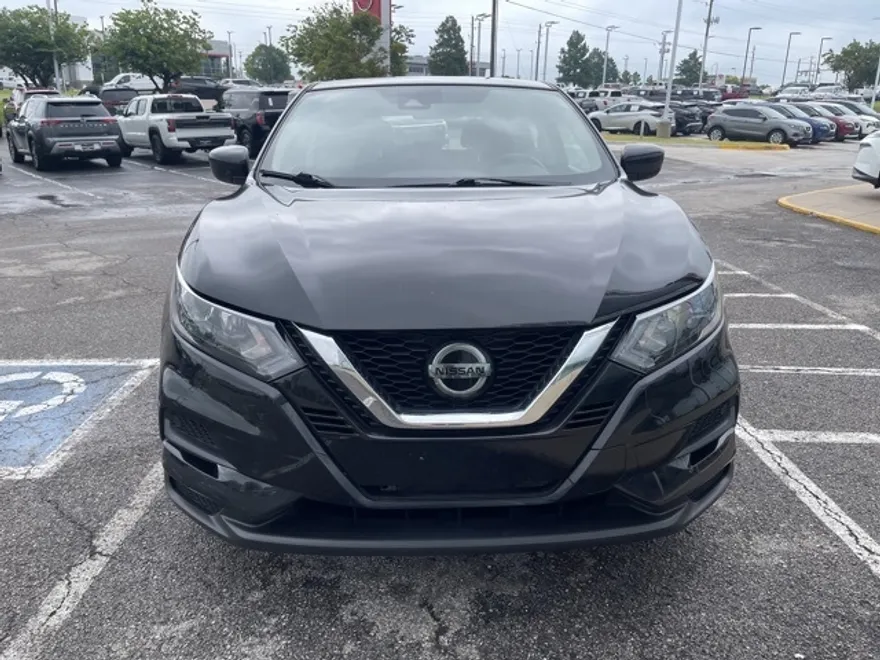 2022 Nissan Rogue Sport S photo 1