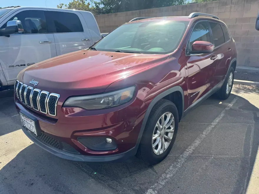 2019 Jeep Cherokee Latitude photo 1