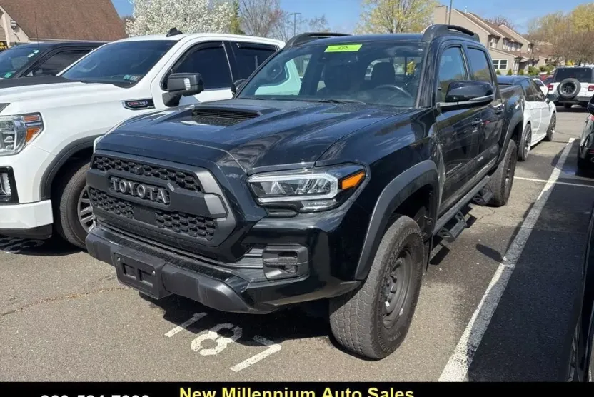 2023 Toyota Tacoma 4x4 TRD Pro photo 1