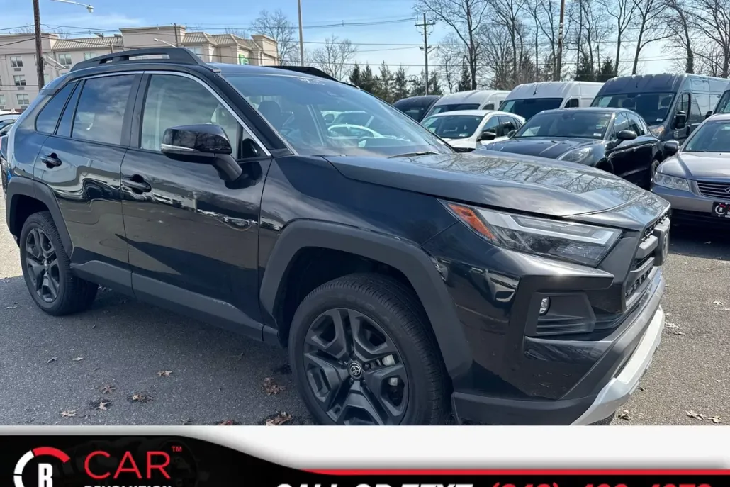 2024 Toyota RAV4 LE photo 1