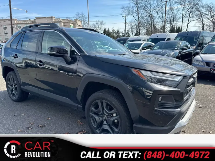 2024 Toyota RAV4 LE photo 1