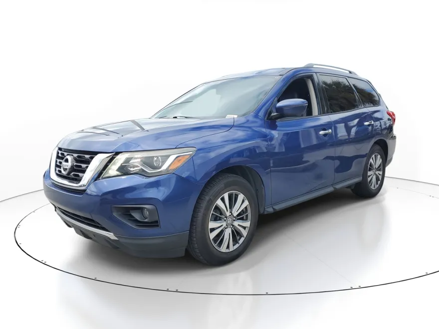 2019 Nissan Pathfinder SL photo 1