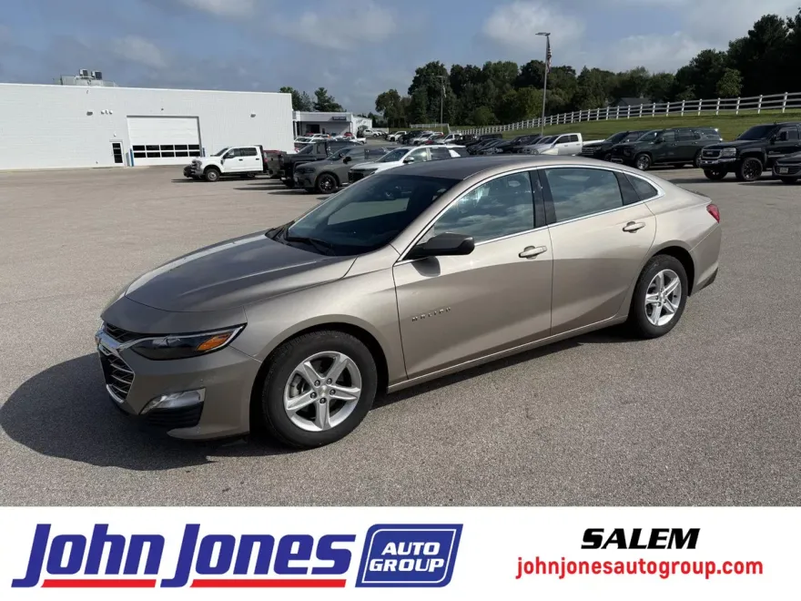 2023 Chevrolet Malibu 1LT photo 1
