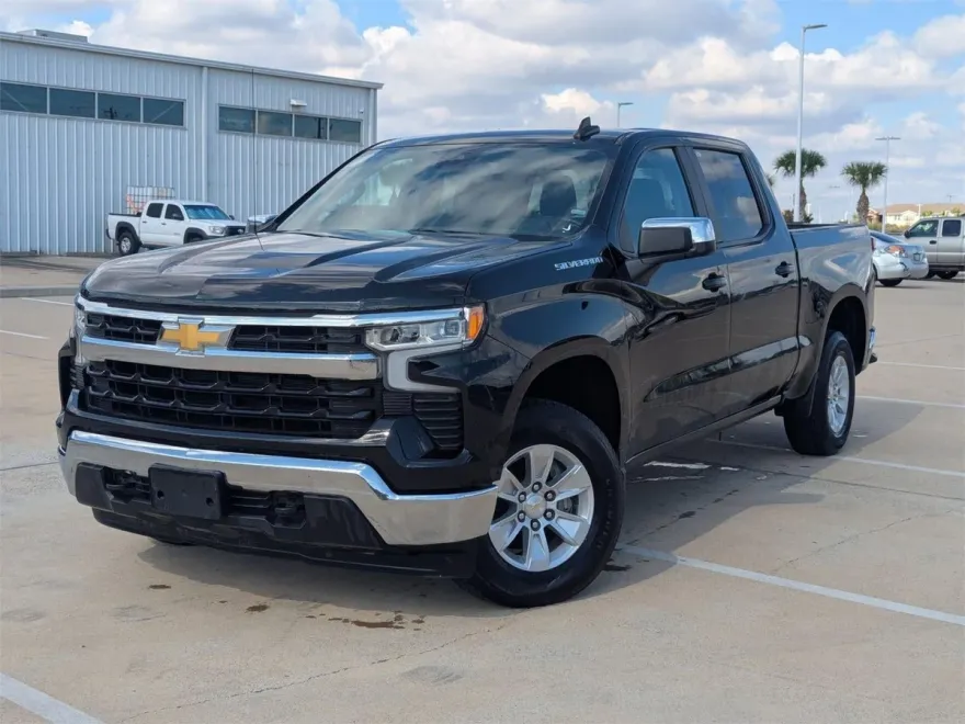 2025 Chevrolet Silverado 1500 LT photo 1